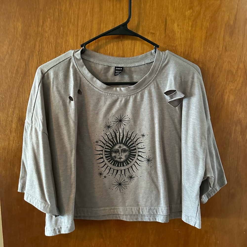 Woman’s crop top